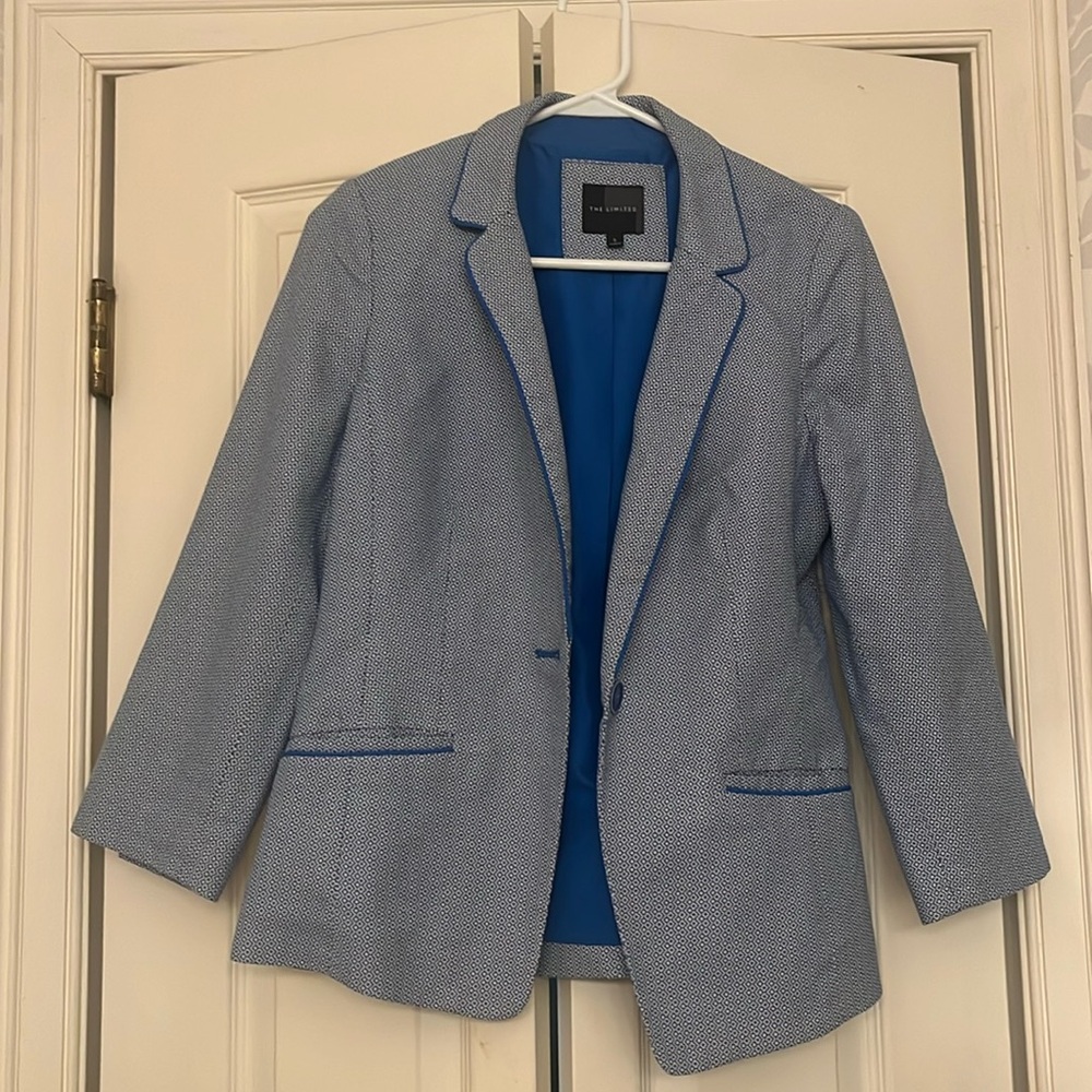 Gorgeous like new blazer! Cobalt blue color. Lined.